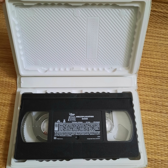 School House Rock- Money, Multiplication, Science, Grammar, VHS Tapes- (4) - Picture 6 of 8